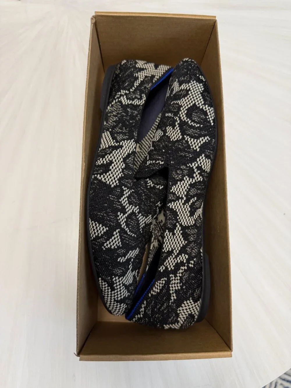 New Rothy's Almond Loafer Black Chantilly Lace Sz 8.5